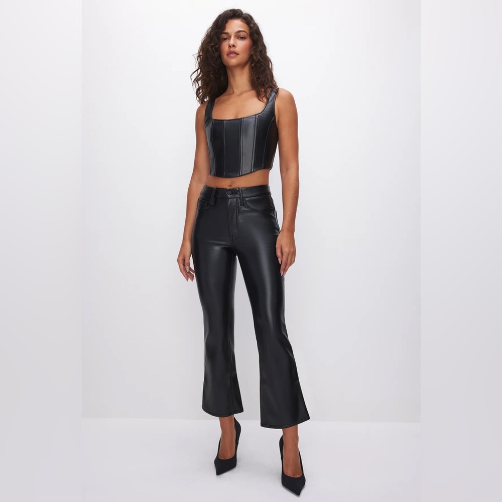 NWOT Good American Cropped Mini Boot Faux Leather Pant Size: 6 Color: Black001